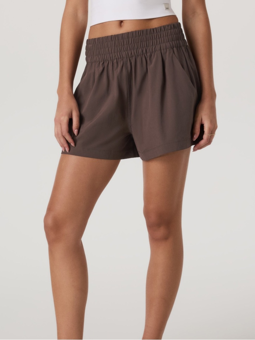 ISO Vuori Villa Shorts - Picture 2 of 4